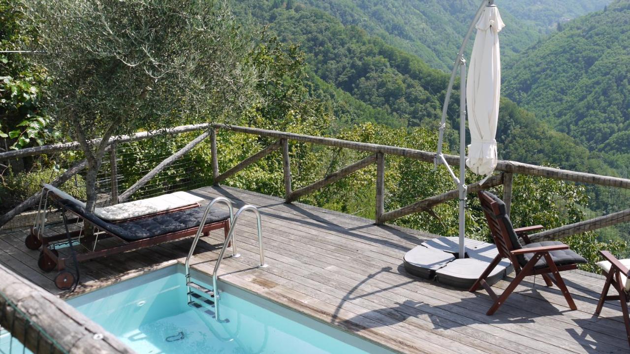 Villa Piscina Con Vista Bagni di Lucca Exterior foto