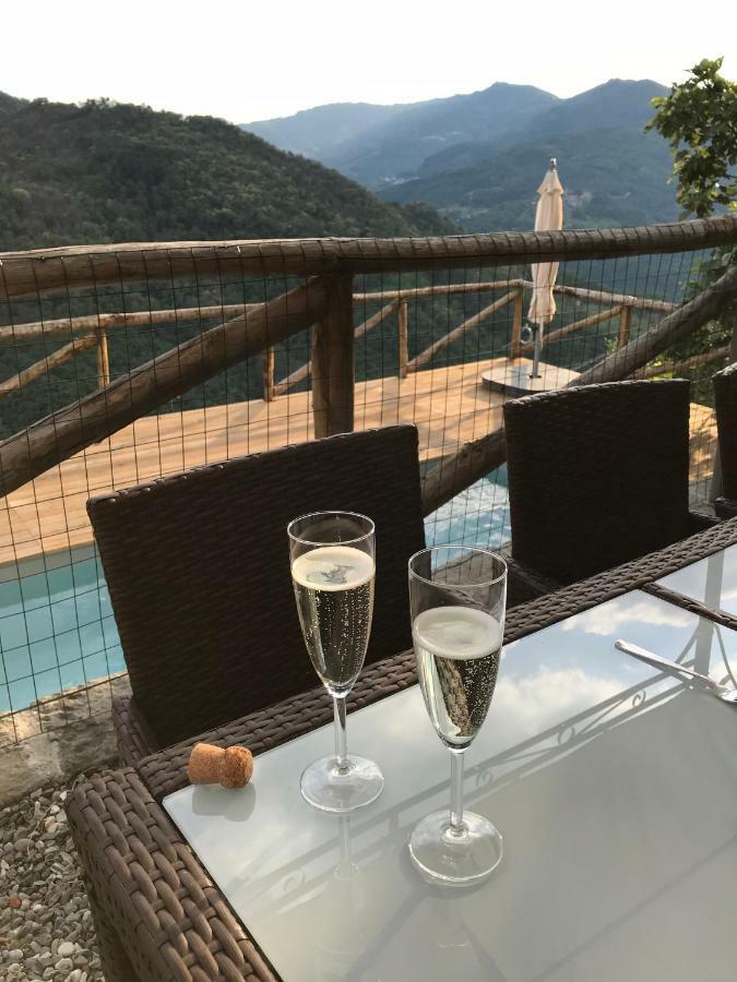 Villa Piscina Con Vista Bagni di Lucca Exterior foto